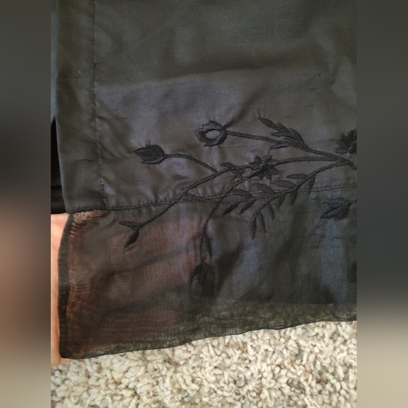 Silkland Black Button-Up Cardigan with Embroidered Details - Picture 2 of 6